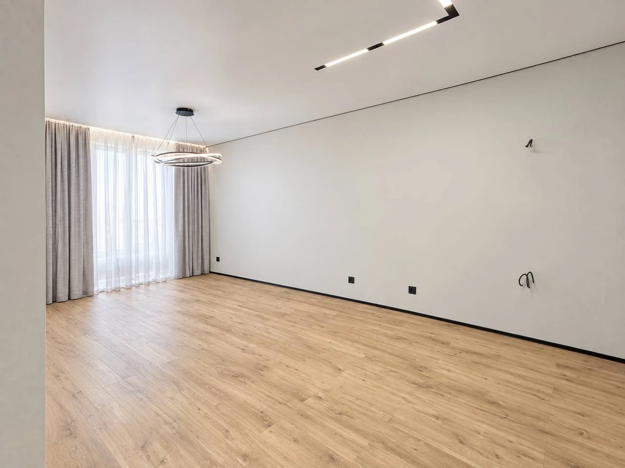Оздоблення підлоги та стін у вітальні — ЖК Севен, Київ, 65 м²